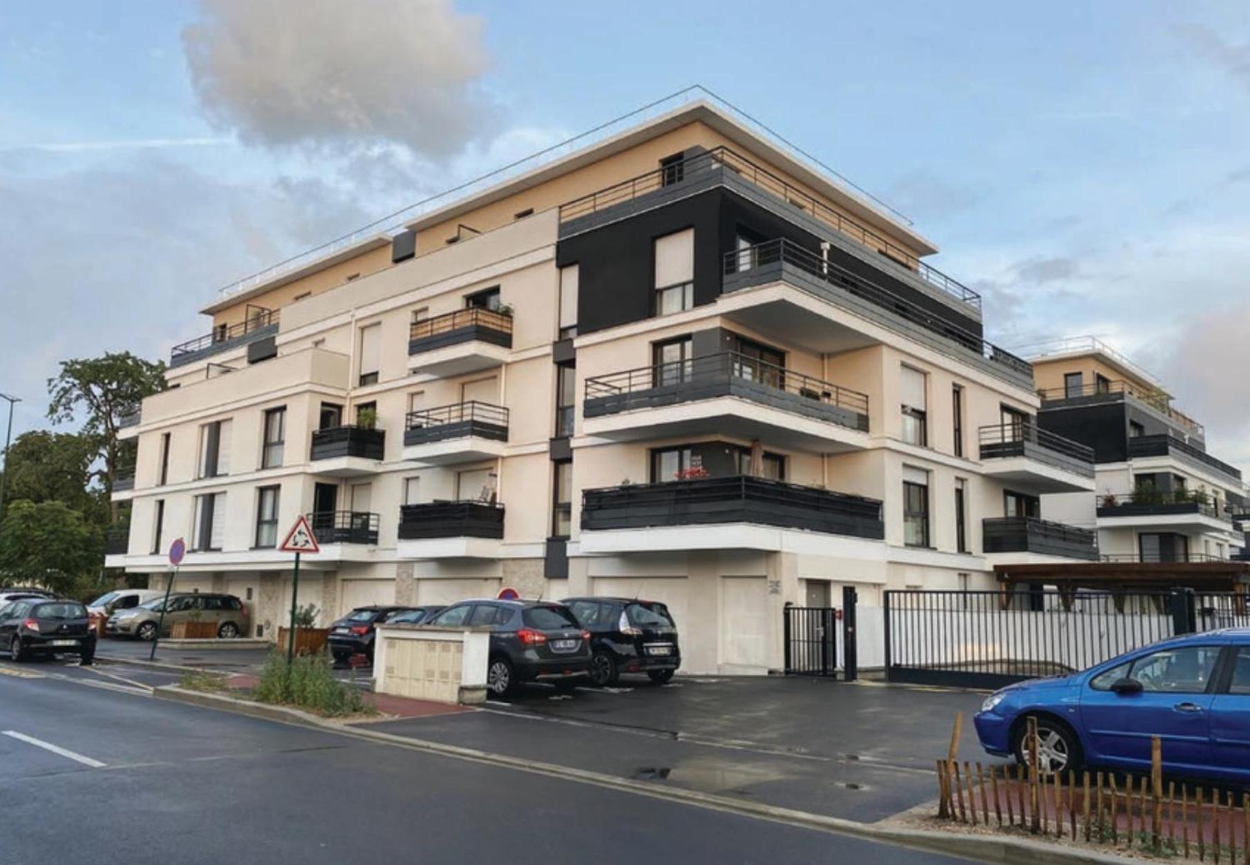 Le 24 Nautic, Douillet Bassin Olympique Disneyland & Paris Avec Parking Vaires-sur-Marne
